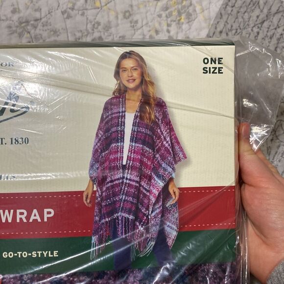 Woolrich boucle plaid cozy blanket wrap with fringe trim - Picture 7 of 8